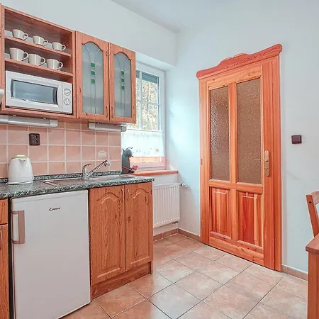 White - Hill Aparthotel 3*