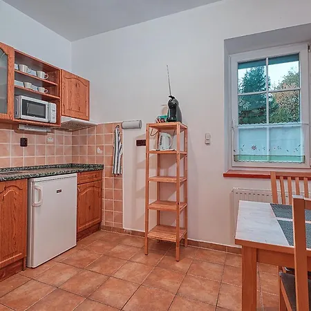 White - Hill Aparthotel 3*