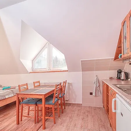 White - Hill Aparthotel