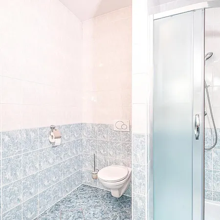 White - Hill Aparthotel *