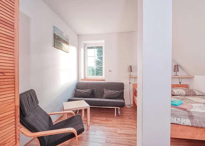 Hotel apartamentowy White - Hill 3*